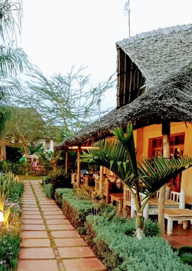 The Last Village Lodge Athi River Eksteriør bilde