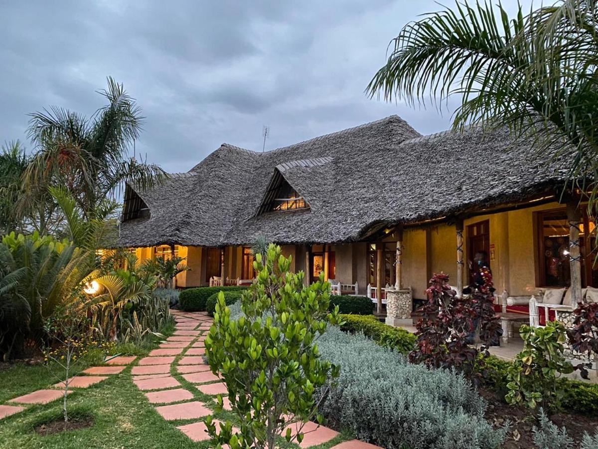 The Last Village Lodge Athi River Eksteriør bilde